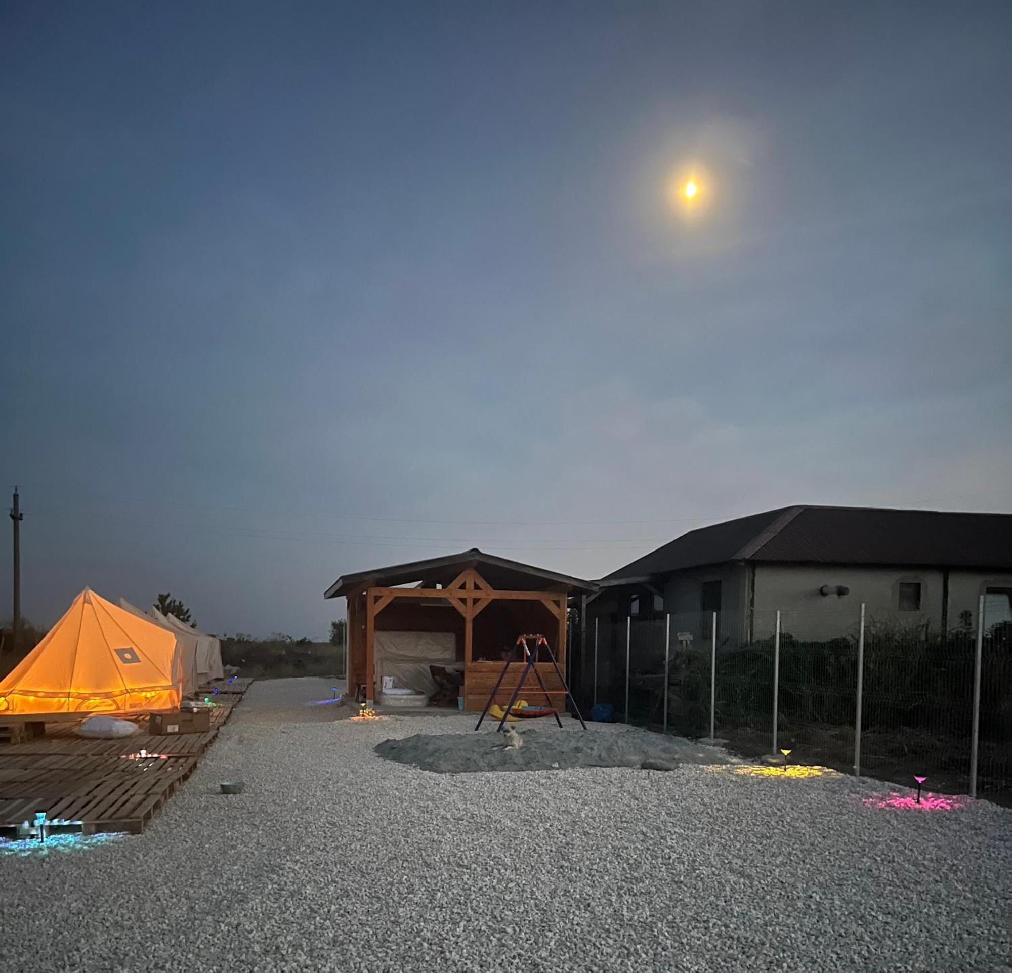 Meme Glamping Hotel Corbu  Eksteriør billede